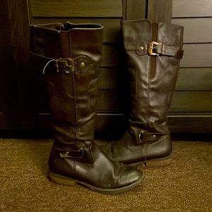 Deep brown Route 66 knee-high heeled boots!